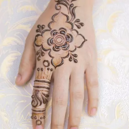 simple mehendi design